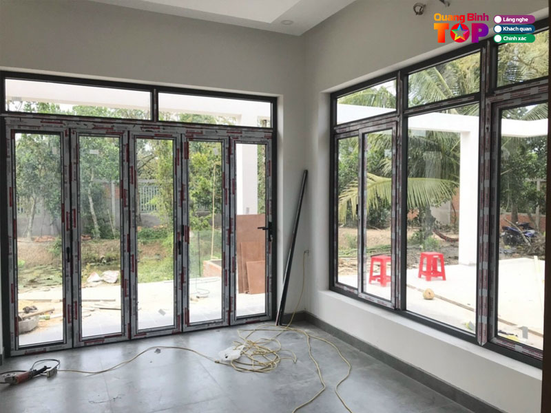 cua-nhom-xingfa-tan-manh-toan-quangbinhtoplist