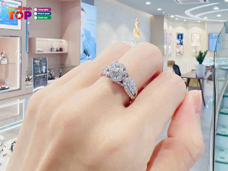 Cua-hang-vang-bac-pnj-1-quangbinhtoplist