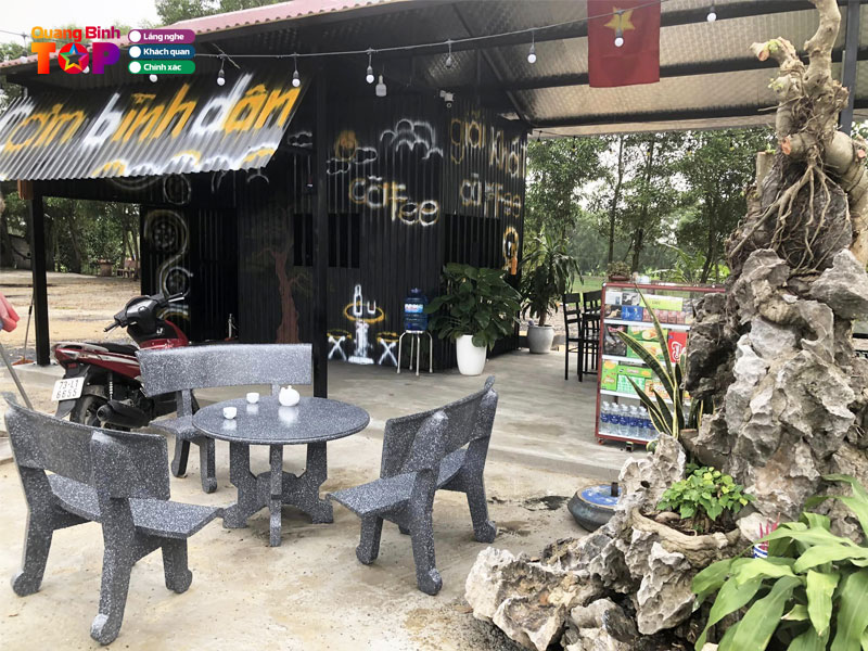 Quan-an-duong-tranh-dong-hoi-tu-huyen-quangbinhtoplist