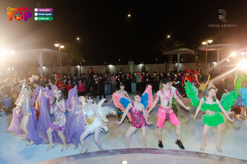 Giang-sinh-pho-di-bo-regal-legend-quangbinhtoplist