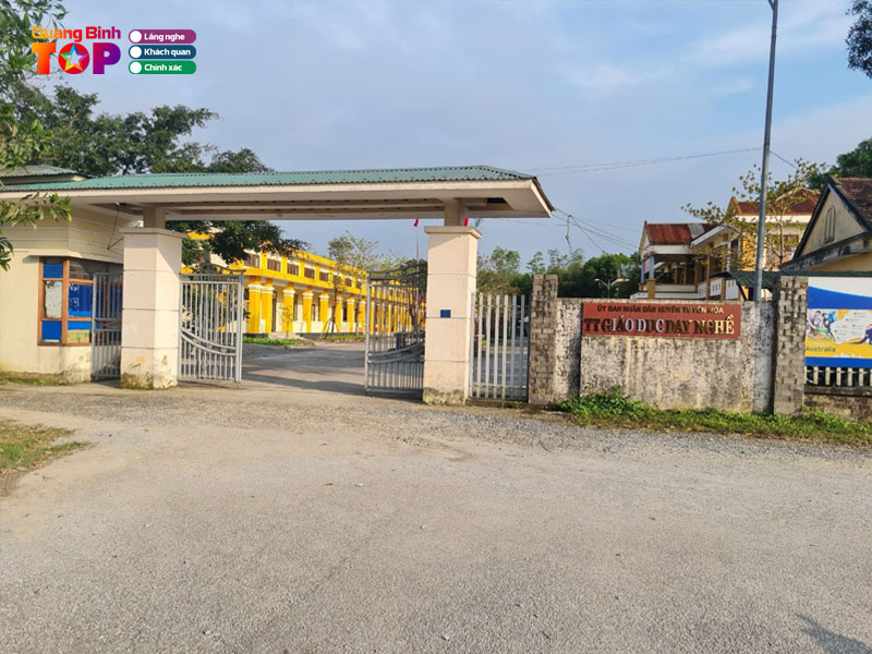 Hoc-bang-lai-xe-may-tuyen-hoa-quangbinhtoplist