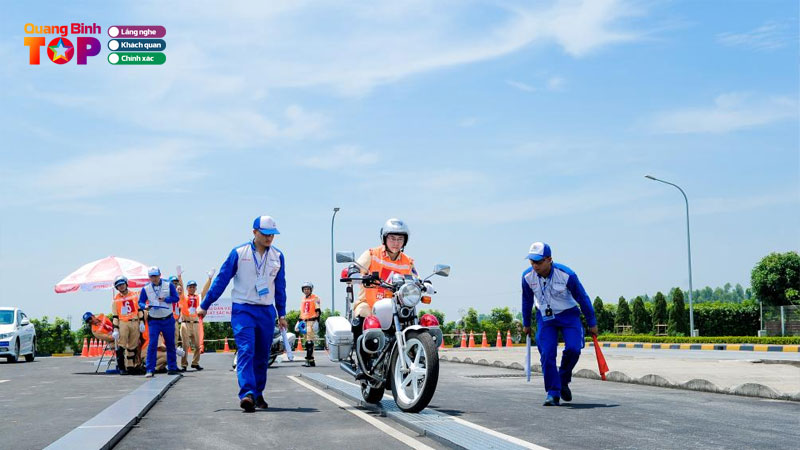 Thumbnail-hoc-bang-lai-xe-may-quangbinhtoplist