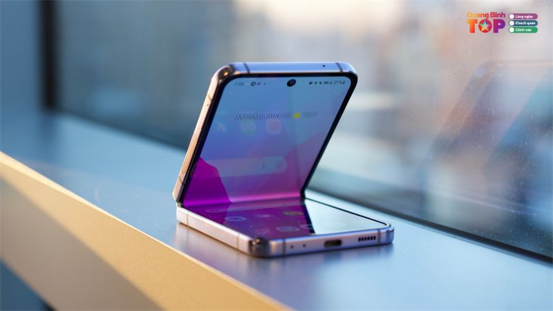 Samsung-galaxy-z-flip-6-quanbinhtoplist-4