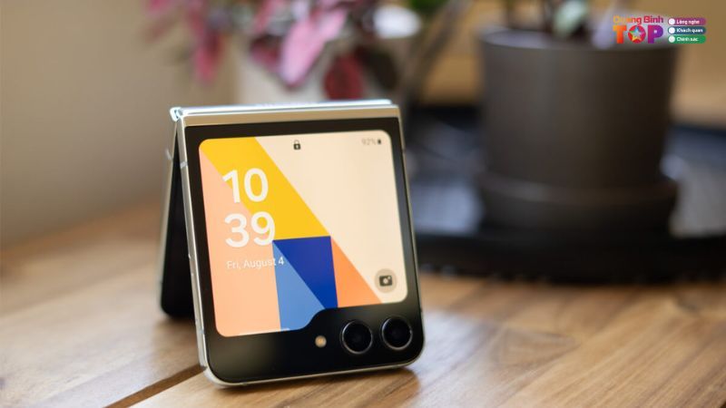 Samsung-galaxy-z-flip-6-quanbinhtoplist-5