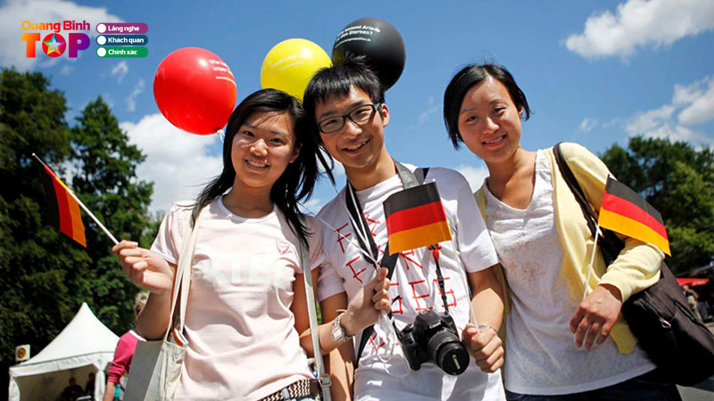 Trung-tam-tu-van-du-hoc-duc-quangbinhtoplist