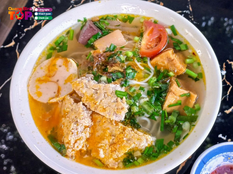 Bun-rieu-cua-quan-ngon-ha-noi-quangbinhtoplist