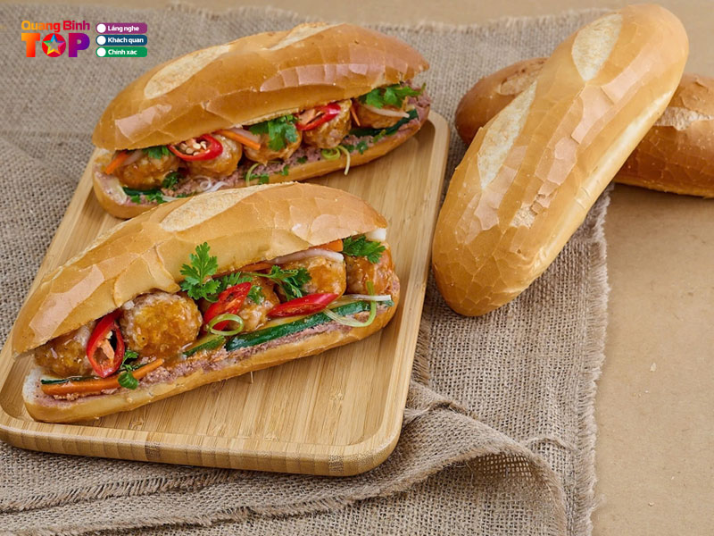 Meo-lua-chon-tiem-banh-mi-ngon-tu-nguoi-dia-phuong-quangbinhtoplist