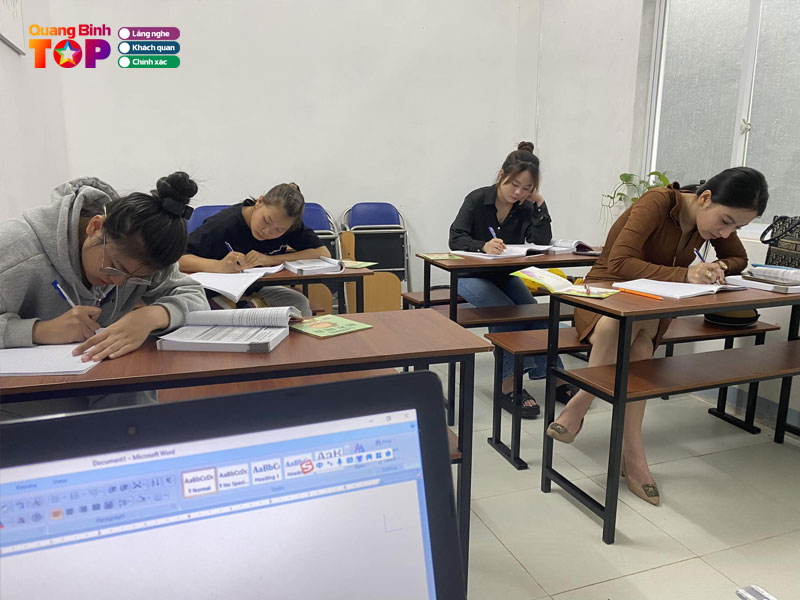 Trung-tam-tieng-trung-quangbinhtoplist