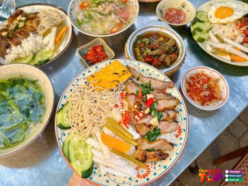 Meo-lua-chon-quan-com-ngon-o-ba-don-tu-dan-dia-phuong-quangbinhtoplist