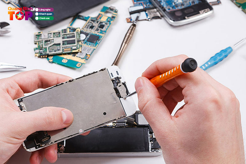 Sua-dien-thoai-ba-don-quang-sang-quangbinhtoplist