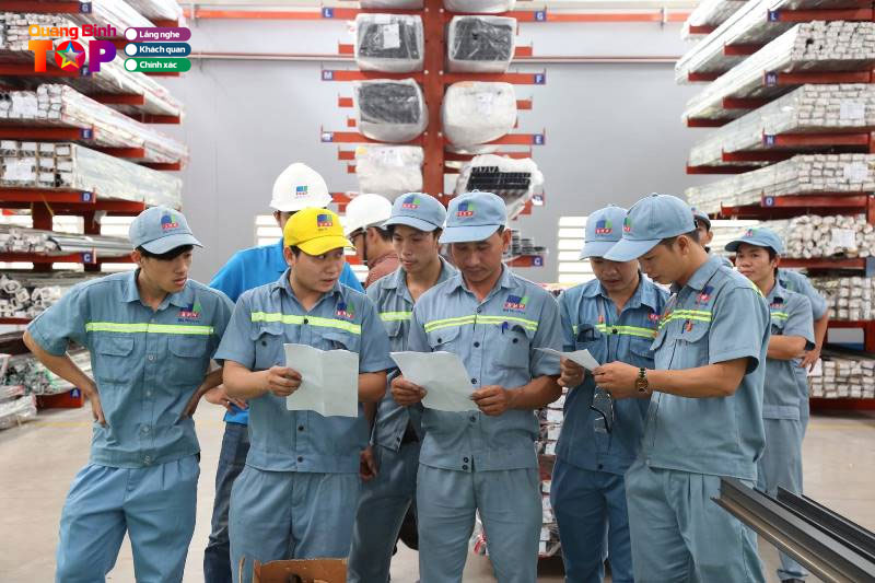 Dong-phuc-cong-nhan-hoang-nguyet-quangbinhtoplist