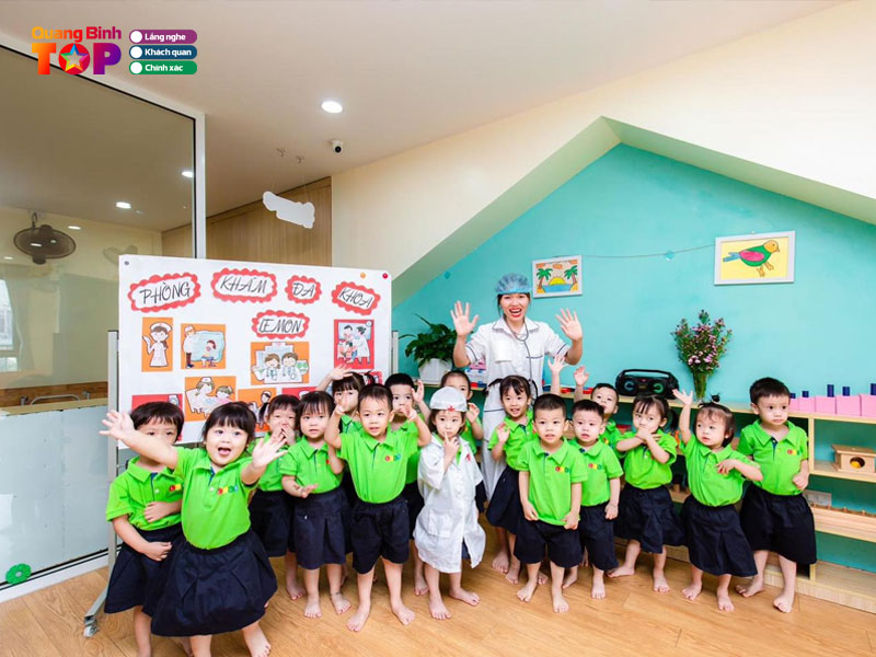 Dong-phuc-hoc-sinh-hong-ha-quangbinhtoplist