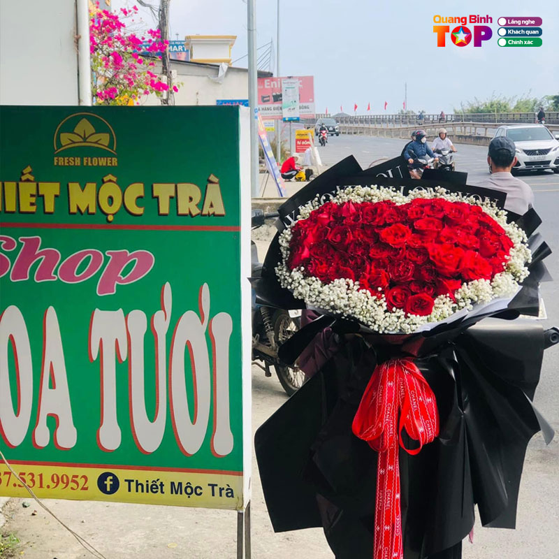 Thiet-moc-tra-shop-hoa-tuoi-quang-trach-quangbinhtoplist