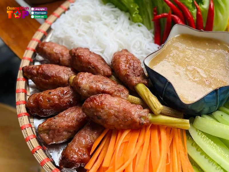 Meo-thuong-thuc-nem-lui-dung-dieu-tu-nguoi-dia-phuong-quangbinhtoplist