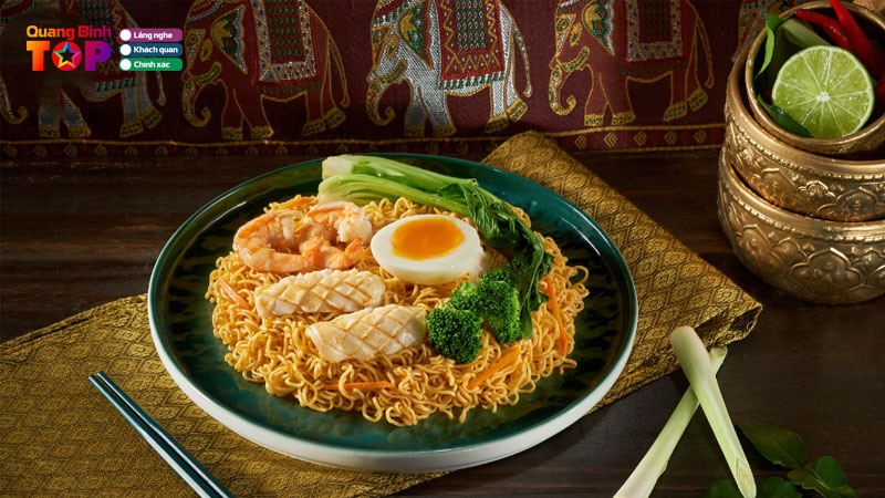 Top-5-dia-chi-ban-mi-tron-tai-quang-binh-nhieu-topping-quangbinhtoplist