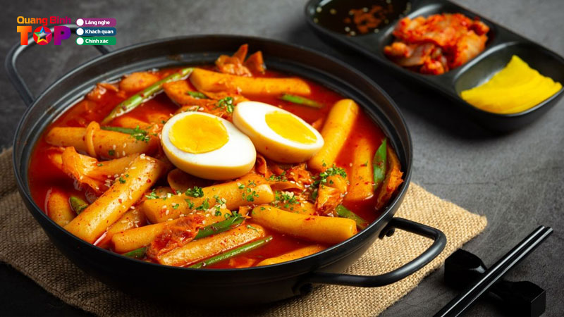 Top-5-dia-chi-ban-tokbokki-tai-quang-binh-ngon-chuan-vi-quangbinhtoplist