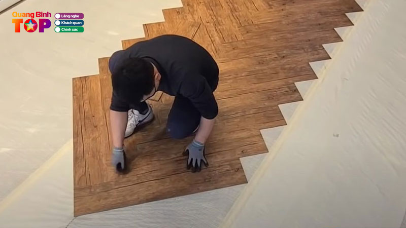 Top-6-dich-vu-thi-cong-san-go-o-quang-binh-uy-tin-nhanh-chong-quangbinhtoplist