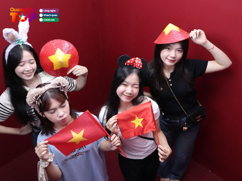 Huynne-photobooth-quangbinhtoplist