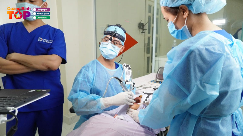 Nha-khoa-dong-nam-dong-hanh-cung-nu-cuoi-ben-vung-quangbinhtoplist