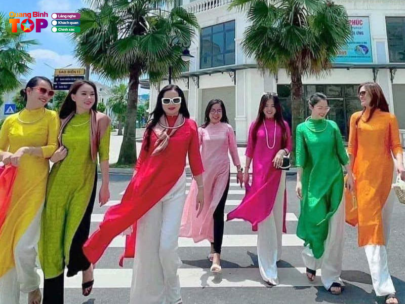 Trang-phuc-xanh-quangbinhtoplist
