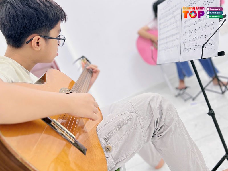 Shop-guitar-quang-binh-quangbinhtoplist