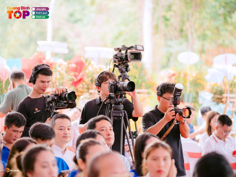 Vi-sao-nen-chon-dich-vu-quay-phim-chup-hinh-su-kien-tai-eye-media-quangbinhtoplist