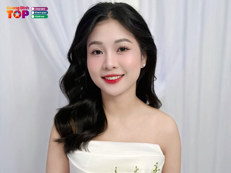 Sammie-makeup-studio-quangbinhtoplist