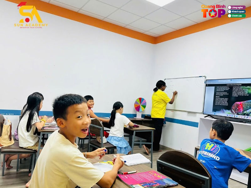 Anh-ngu-sunacademy-quangbinhtoplist