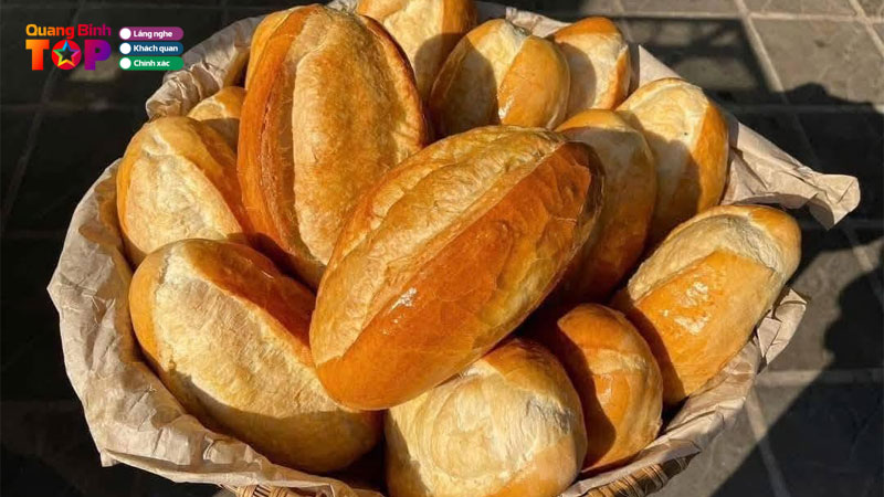 Top-5-tiem-banh-mi-thanh-co-quang-binh-dang-duoc-san-don-quangbinhtoplist